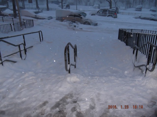 This Is Piss Poor NYCHA Snow Shoveling!!